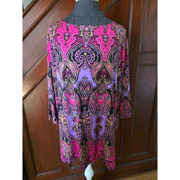Susan Graver Vibrant Paisley Print Tunic Top With Rhinestone Accents 1x - Picture 1 of 7